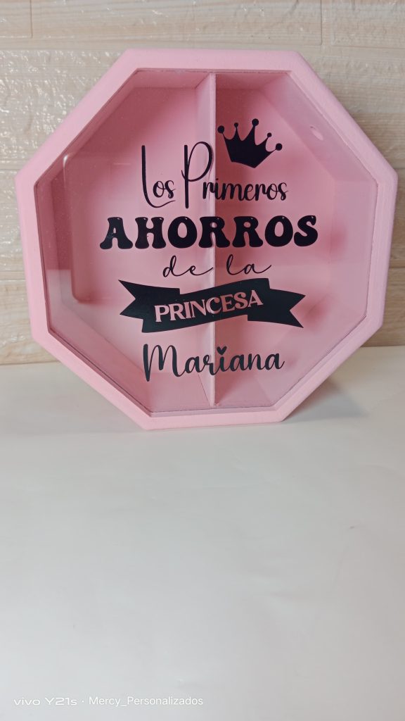 Alcancías personalizadas en Colombia con frase en vinilo