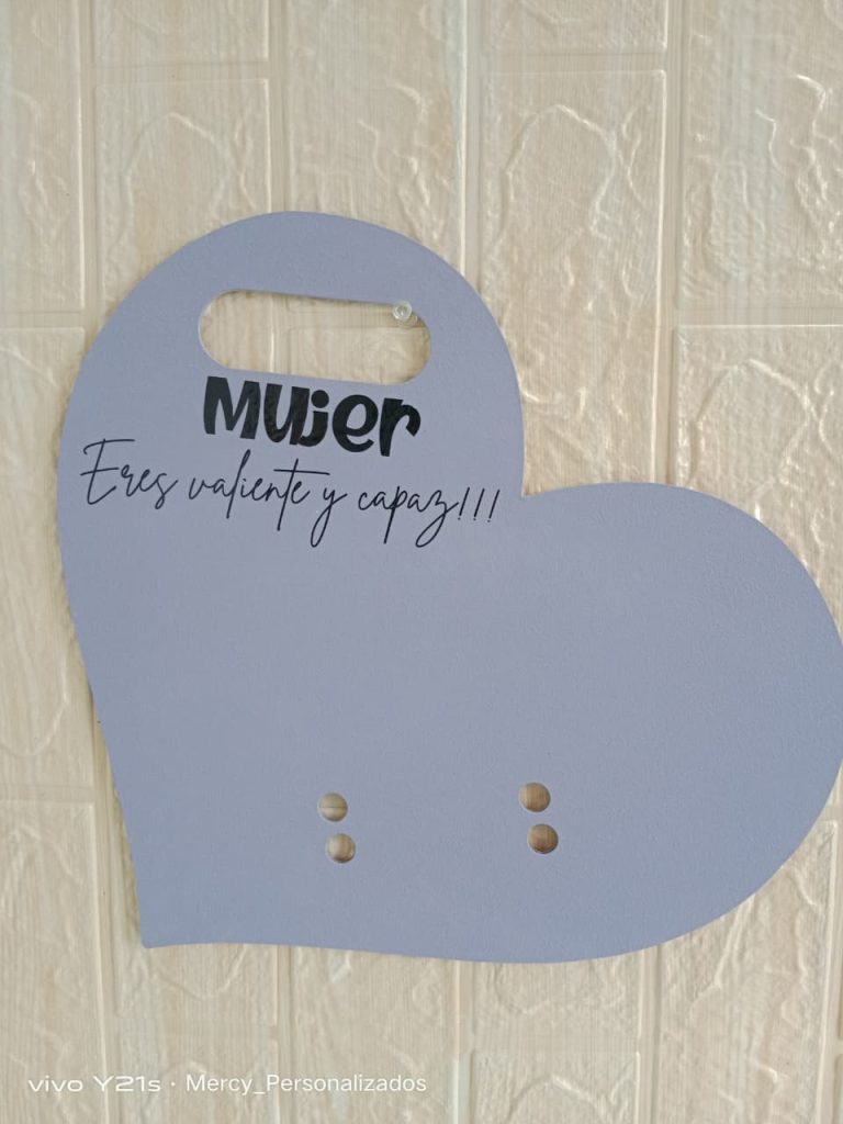 Diseño Portaflores corazon Dia de la Mujer edición especial